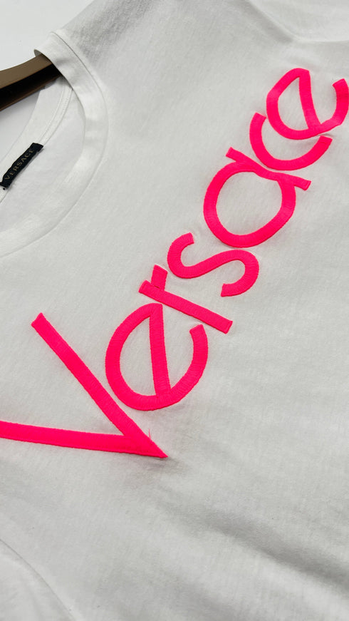 T-shirt logo