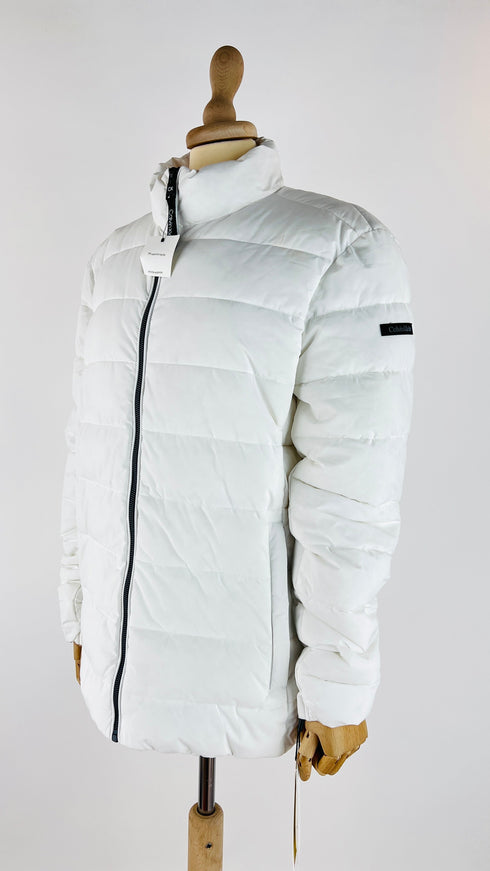 Piumino leggero cartellino