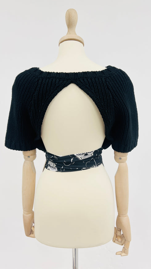 Maglia nera con fiocco