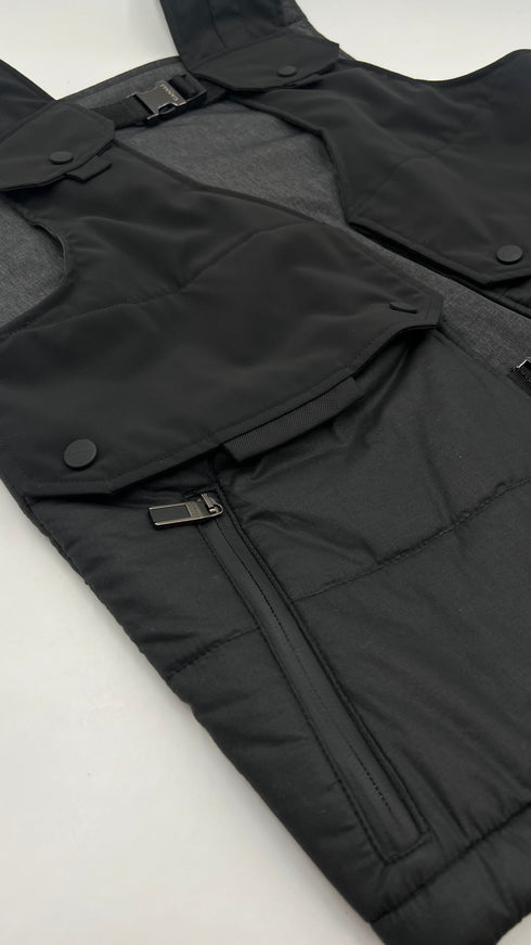 Gilet con fibbie