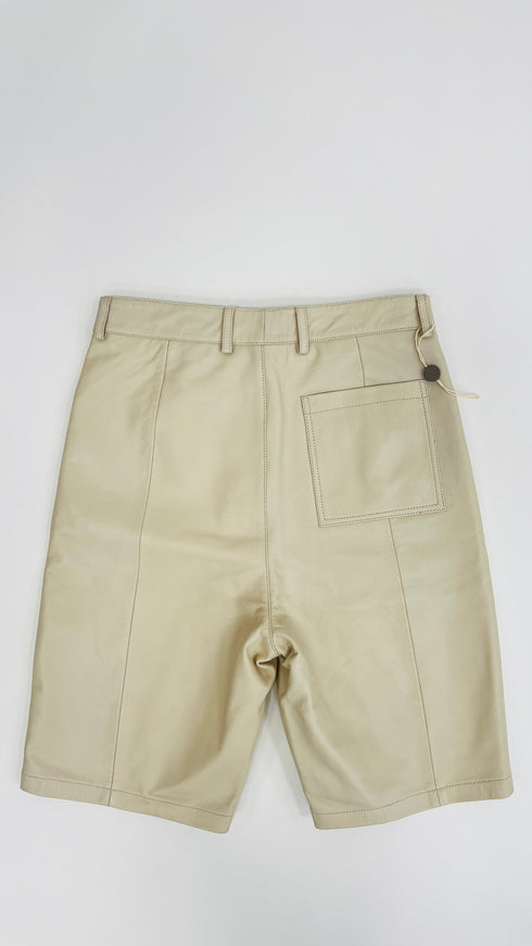 Pantaloncini in pelle riciclata