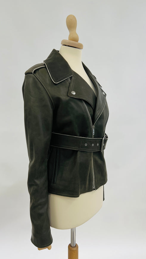 Biker in pelle verde
