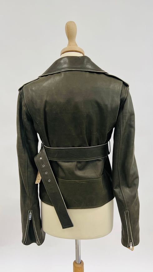 Biker in pelle verde