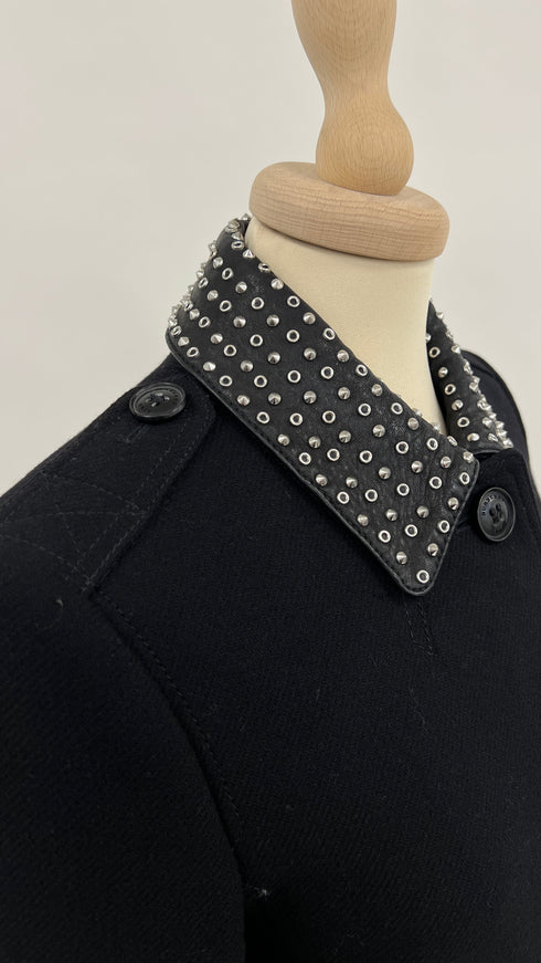 Cappotto pelle e borchie