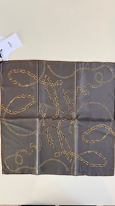Foulard in seta con cartellino