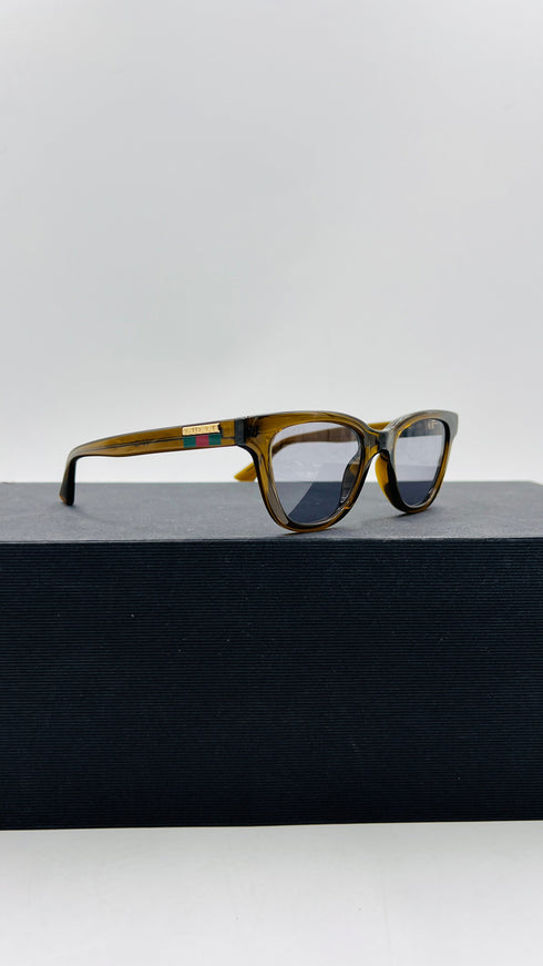 Occhiali da sole semitrasparenti