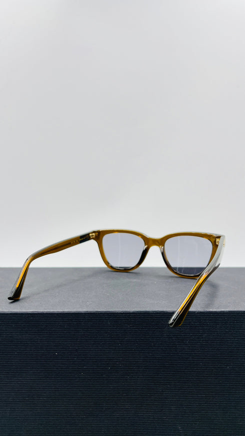 Occhiali da sole semitrasparenti