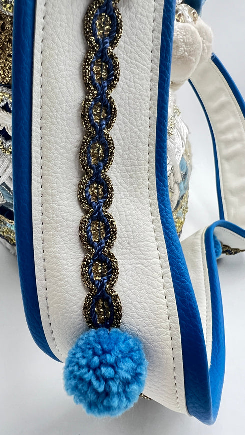 Borsa con passamanerie e perline