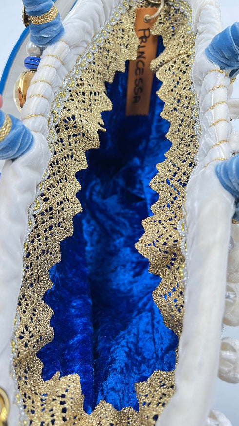 Borsa con passamanerie e perline