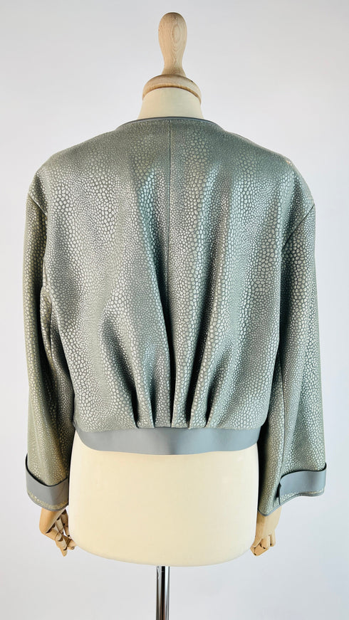 Giacca corta in pelle lavorata