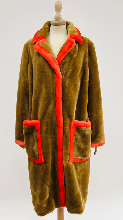 Cappotto in eco-pelliccia