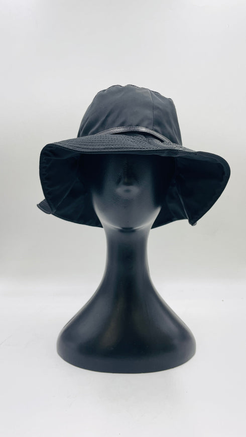 Cappello in nylon nero