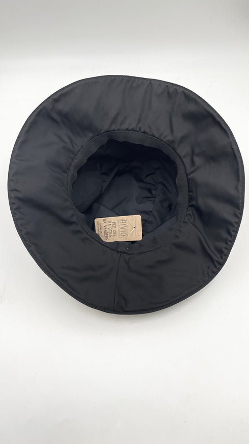 Cappello in nylon nero