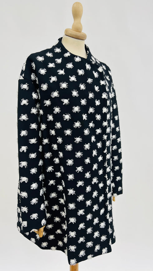 Soprabito nero ricamato