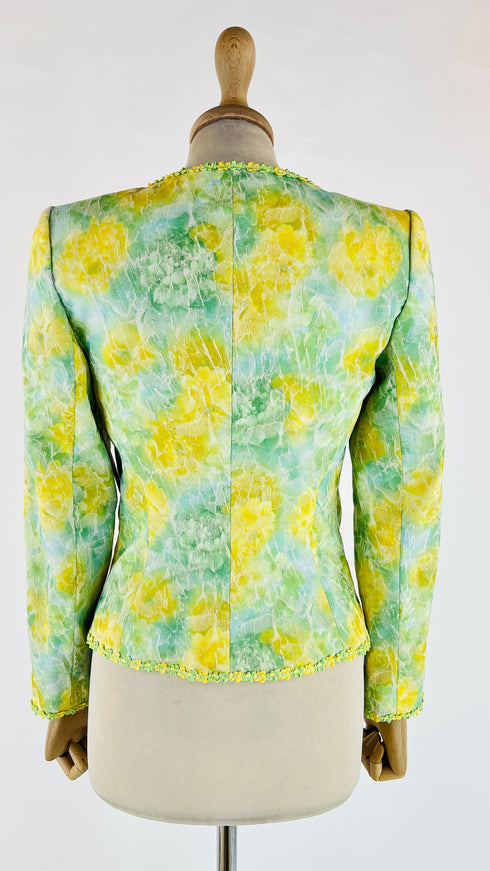 Completo giacca e gonna con fiorellini in 3D