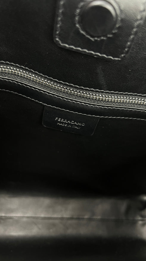 Borsa "arch" nero lucido
