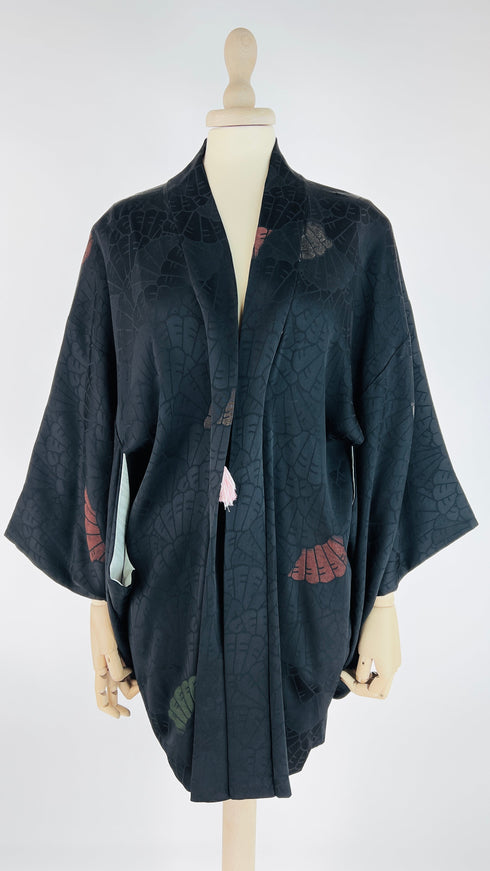 Kimono nero a fiori