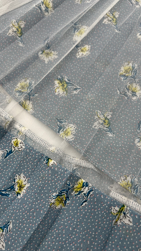 Gonna a pieghe in mesh con fiori