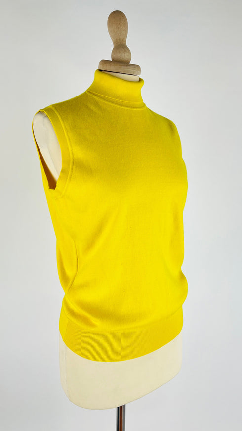 Collo alto smanicato