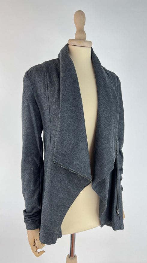 Giacca asimmetrica con zip