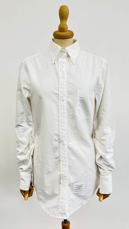 Camicia button-down con cartellino