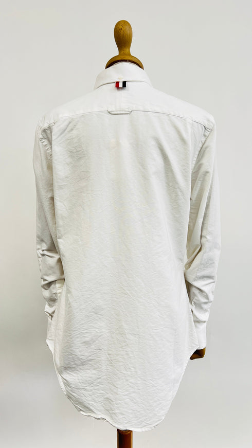 Camicia button-down con cartellino