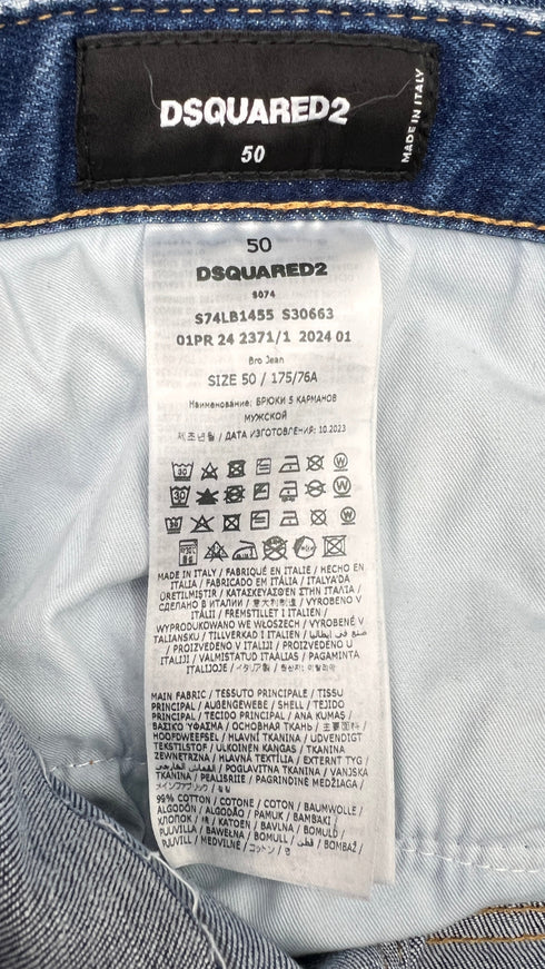 Jeans con patch a fiori