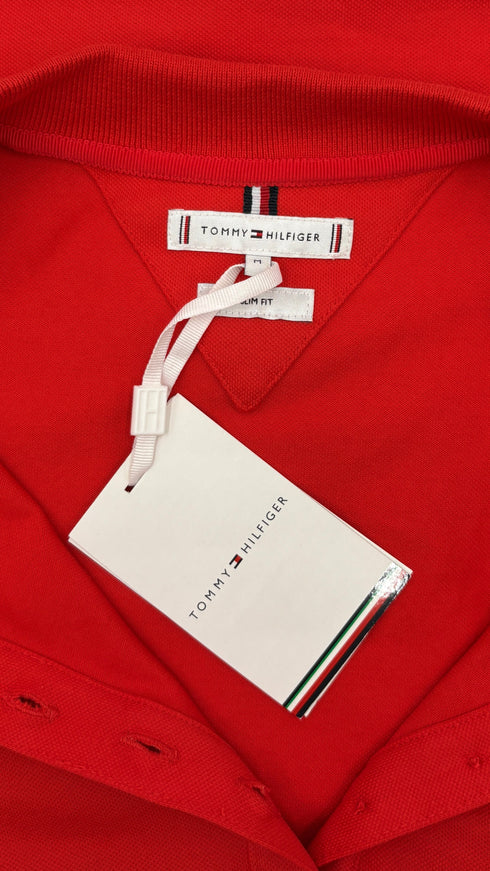 Polo slim-fit con cartellino