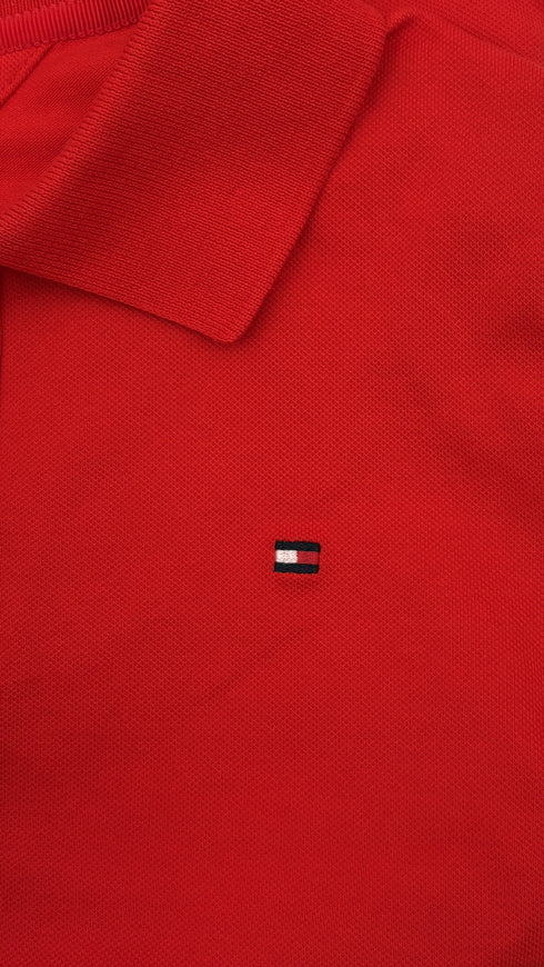 Polo slim-fit con cartellino