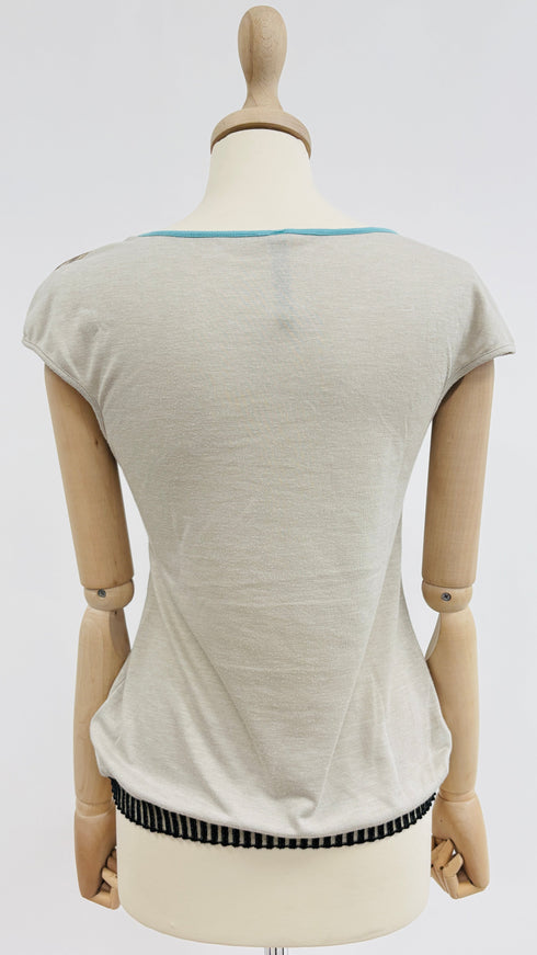 Top in maglia con perline