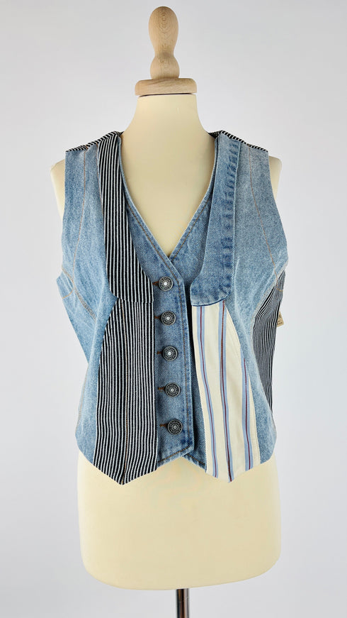 Gilet in denim con cartellino