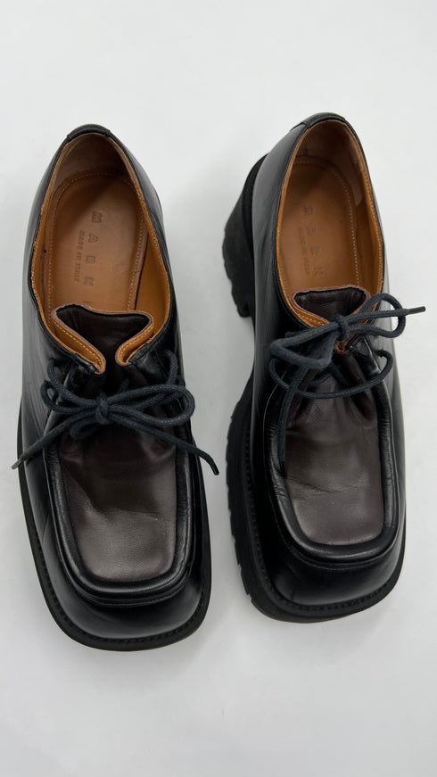 Scarpa stringata con platform N.38