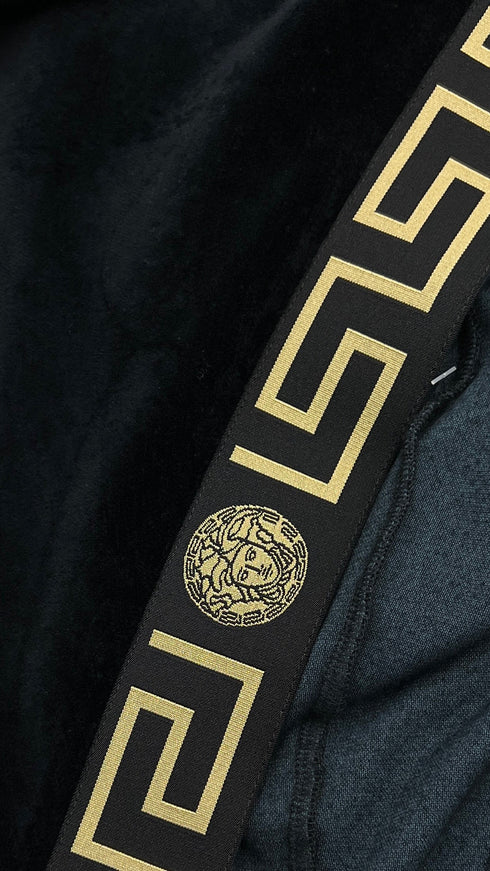 Felpa in velluto nero