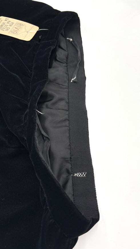 Completo nero in velluto