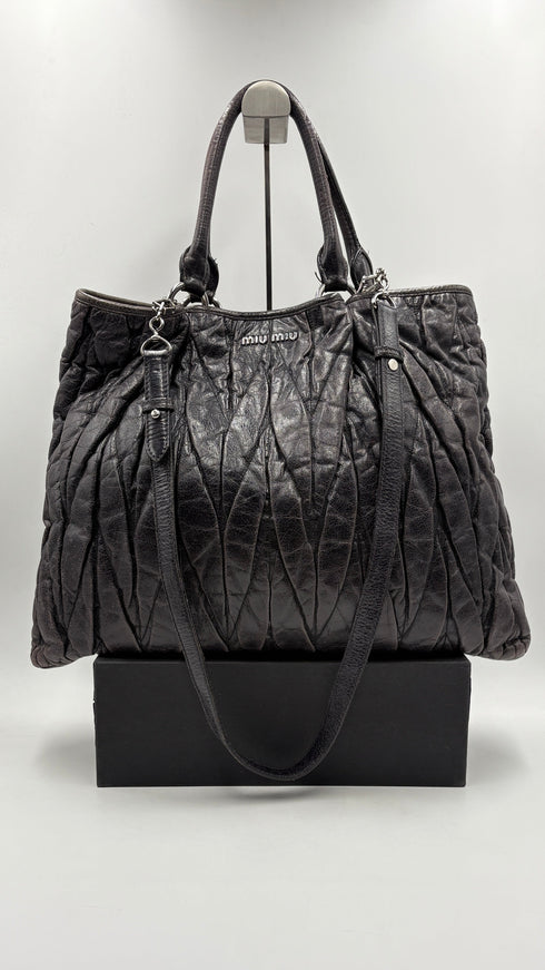 Borsa a mano in pelle matelassè