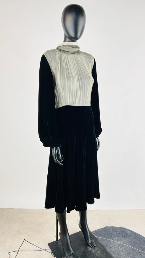 Abito midi con pietra a cuore