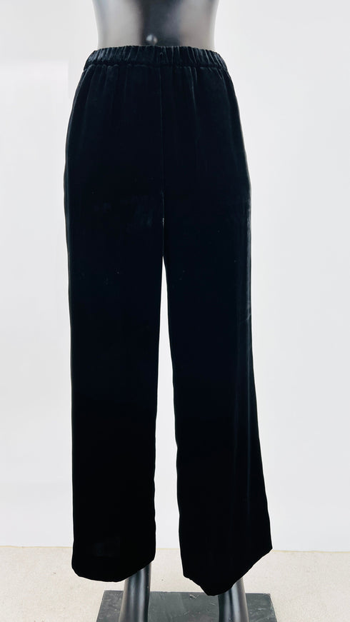 Completo in velluto nero