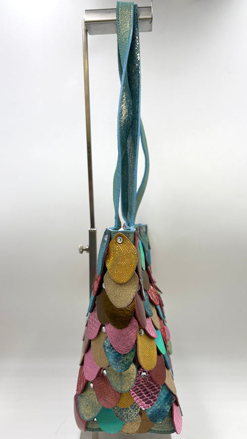 Borsa a spalla con applicazioni vintage