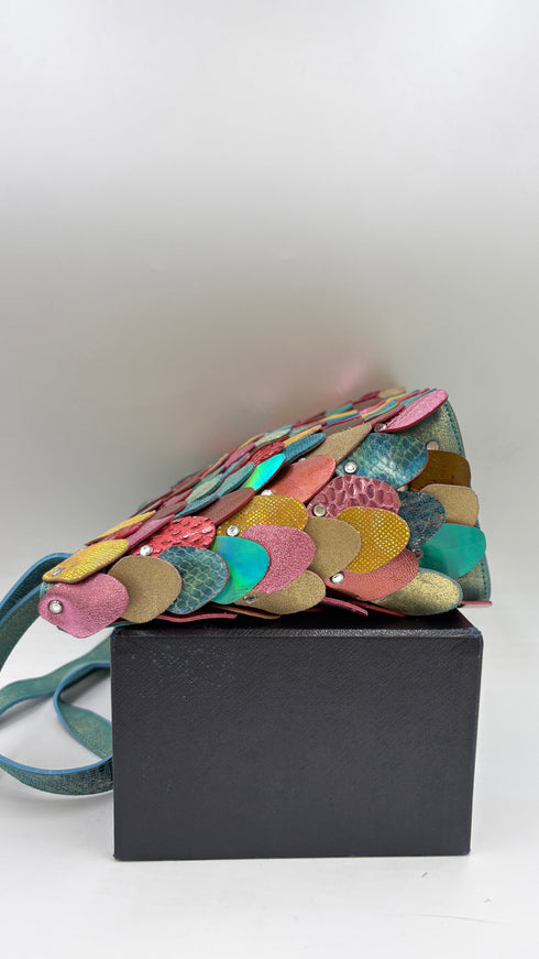 Borsa a spalla con applicazioni vintage