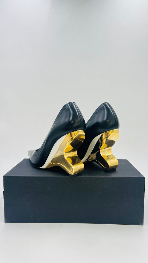 Décolleté con tacco scultura