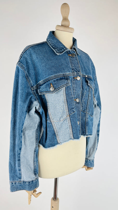 Giacca cropped sfrangiata