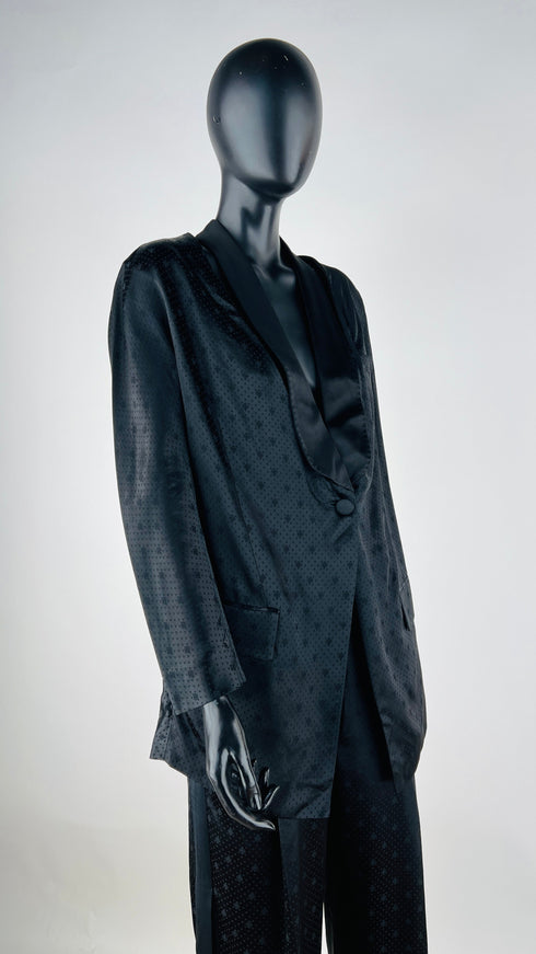 Completo nero in tessuto jacquard satinato