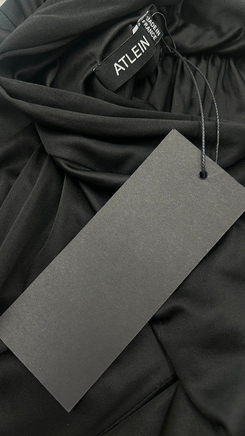 Abito lungo nero con cartellino