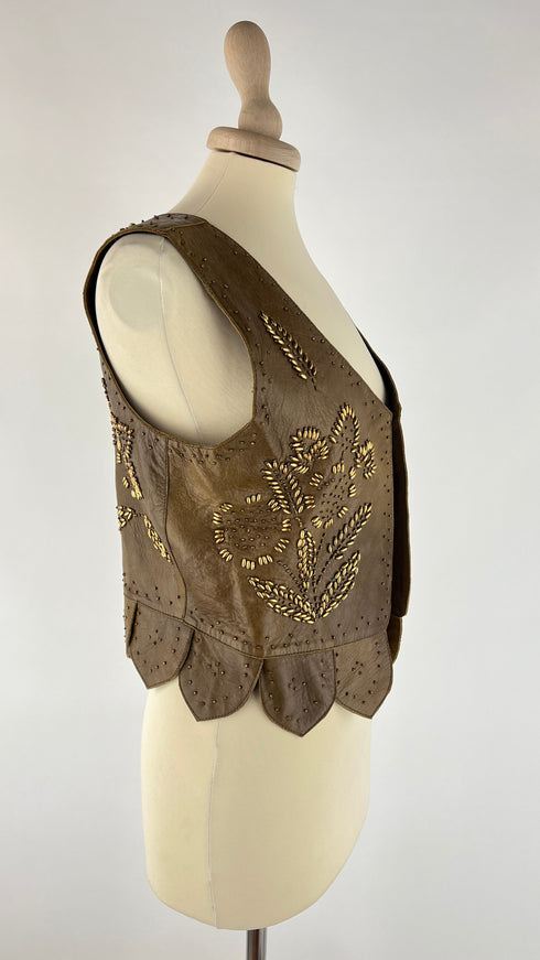 Gilet in pelle con perline