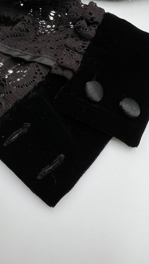 Top in pizzo con cuori