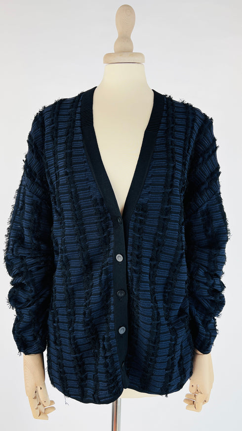 Cardigan blu-nero sfrangiato