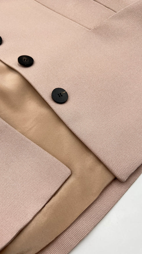 Gilet in seta con cintura