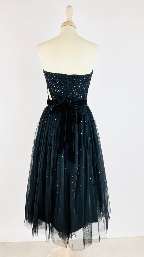 Abito nero midi in tulle e paillettes