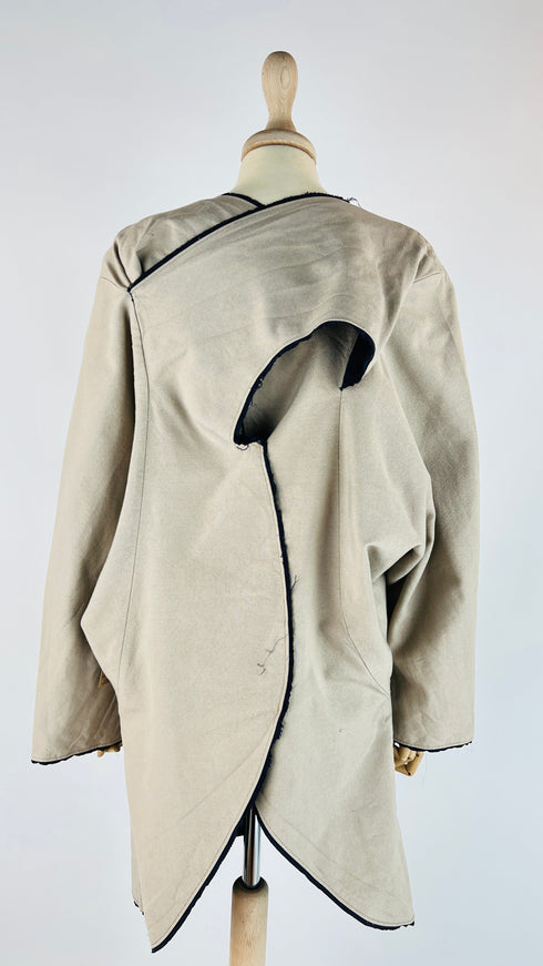 Soprabito in cotone sfrangiato