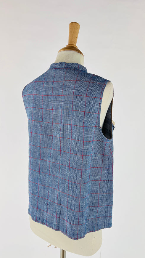 Top smanicato con volant